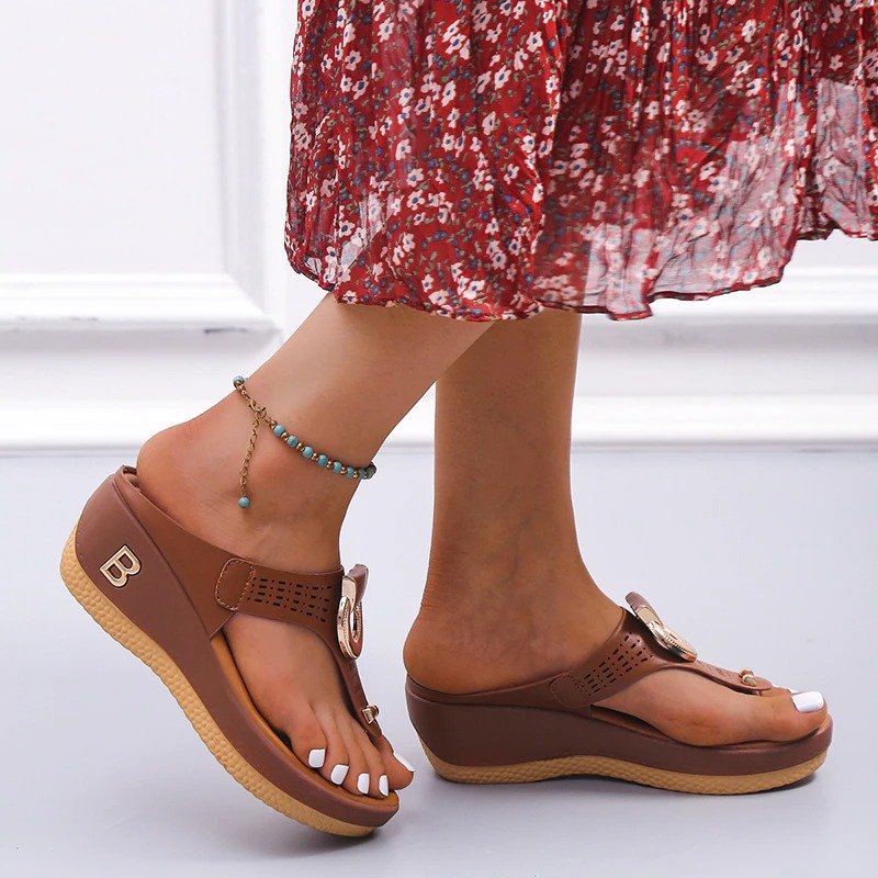 Groovywish Women Orthopedic Sandals Metal Decoration Height Increasing Flip-flops