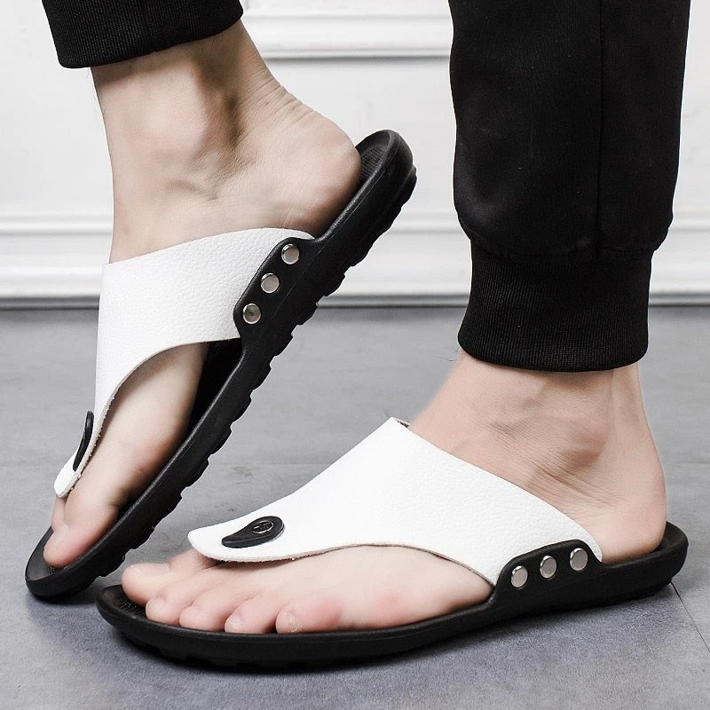 Groovywish Men Beach Sandals Breathable Shock-resistant Summer Flip-flops